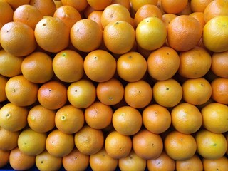 Satışa sunulan Portakal