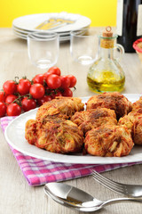 Involtini di verza ripieni di carne al pomodoro