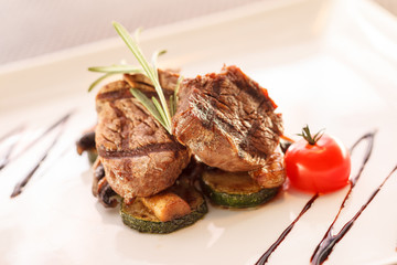 steak with vegetables