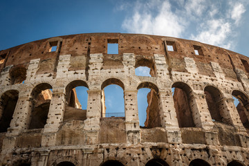 Obraz premium Colosseum or Coliseum, also known as the Flavian Amphitheatre, R
