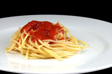 Spaghetti with tomato sauce 