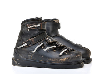anciennes chaussures de ski