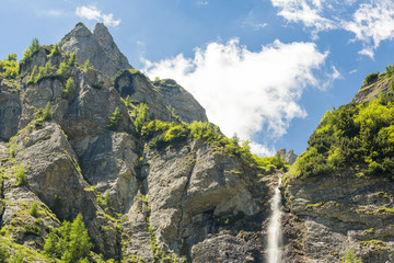 Fototapeta na wymiar Caraiman wodospady w górach Bucegi, Rumunia