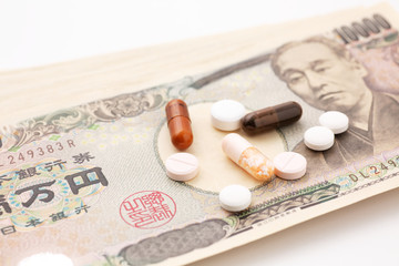 お金と薬