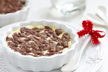 Cheesecake with chocolate crumble