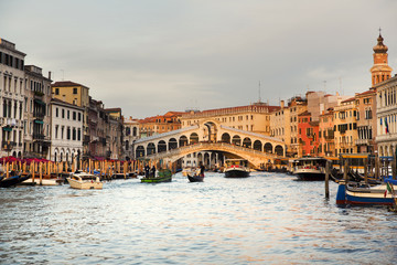 Obraz na płótnie Canvas Most Rialto - Wenecja