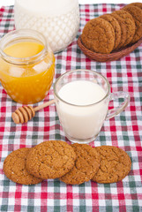 Milk, honey and oatmeal cookies.