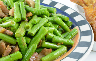 Stir-fries long bean