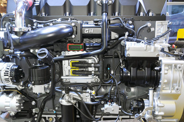 自動車のエンジン
