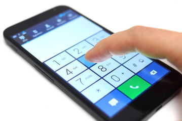 dialing on touchscreen smartphone