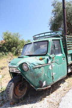 Gr&egrave;ce - P&eacute;lion - le triporteur de Yago