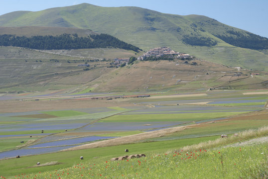 Castelluccio im Spiel der Farben