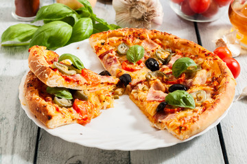 Pizza with bacon