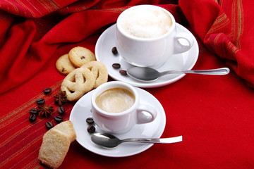Tazzina di caffè e cappuccino