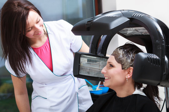 Hairdresser Talking With Woman Client Hairdressing Beauty Salon