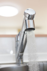 システムキッチンの蛇口