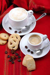 Cappuccino e espresso a colazione