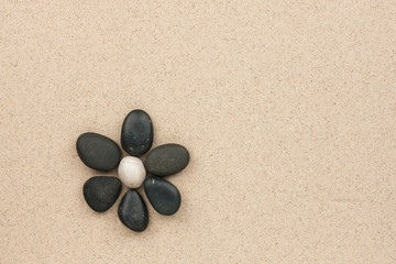 Fototapeta na wymiar kwiat wykonany z kamieni
