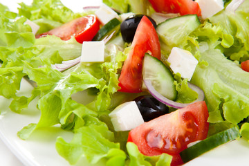 Vegetable salad with cheese
