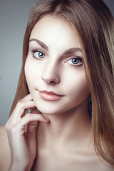 Fototapeta premium Glamour Fashion Clean Skin Portrait of Beautiful Young Woman
