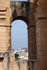 El Jem - The Roman amphitheater at the edge of the Tunisian dese
