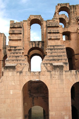 El Jem - The Roman amphitheater at the edge of the Tunisian dese