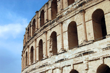 El Jem - The Roman amphitheater at the edge of the Tunisian dese