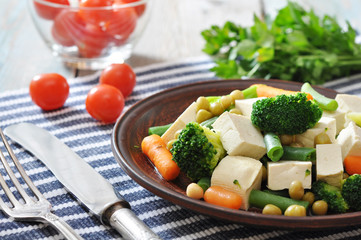 Tofu with boiled vegetables