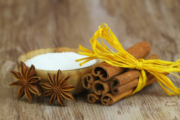 Star anise, cinnamon sticks and sugar