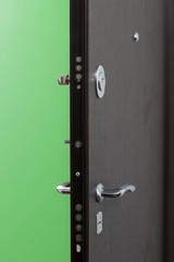 Obraz premium The entrance door to the apartment