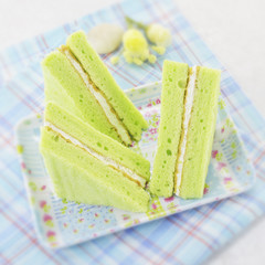 green chiffon cake