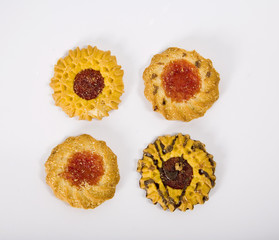 Four shortbread cookies dessert with marmalade