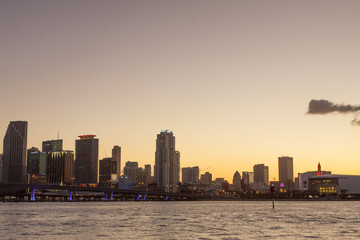 Fototapeta premium Downtown Miami Sunset