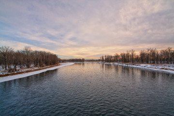 Fototapeta premium Dusk on the Bow River