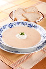 Bean soup with vegetables and bread