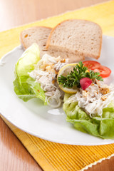 Grilled chicken with celery with cream and walnuts