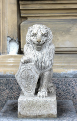 Stone lion of white granite