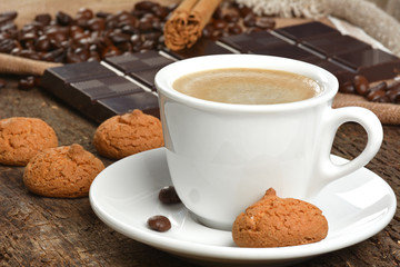 Coffee with almond cookies