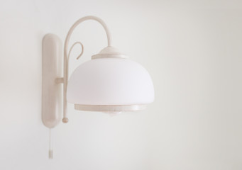 Elegant wall lamp