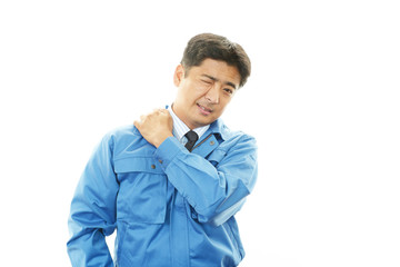 肩痛を訴える作業員