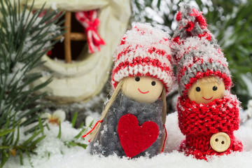 zwei Wichtelfreunde im Schnee