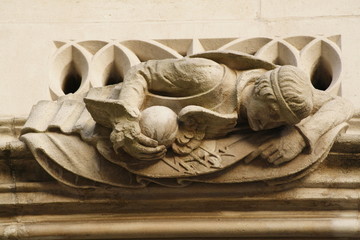 Statue at the Supreme Court in London
