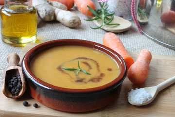 Möhrensuppe mit Ingwer