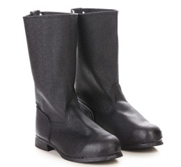 High rubber boot black color.