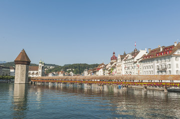Naklejka premium Luzern, historische Altstadt, Kapellbrücke, Reuss, Schweiz
