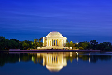 The Jefferson Memorial at dusk, Washington DC, USA - obrazy, fototapety, plakaty