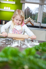 M&auml;dchen b&auml;ckt