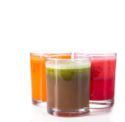 Fototapeta na wymiar Fresh juice, mix fruits and vegetable isolated on white 