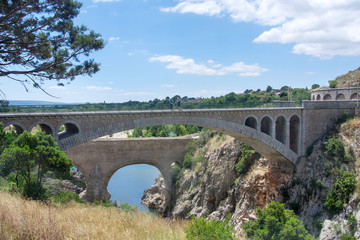 Fototapeta na wymiar Herault rzeka w południowej Francji