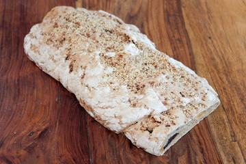 Sauerteig-Früchtebrot